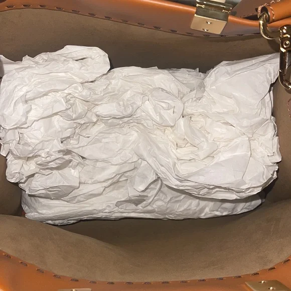 Fendi - Picture 2 of 10